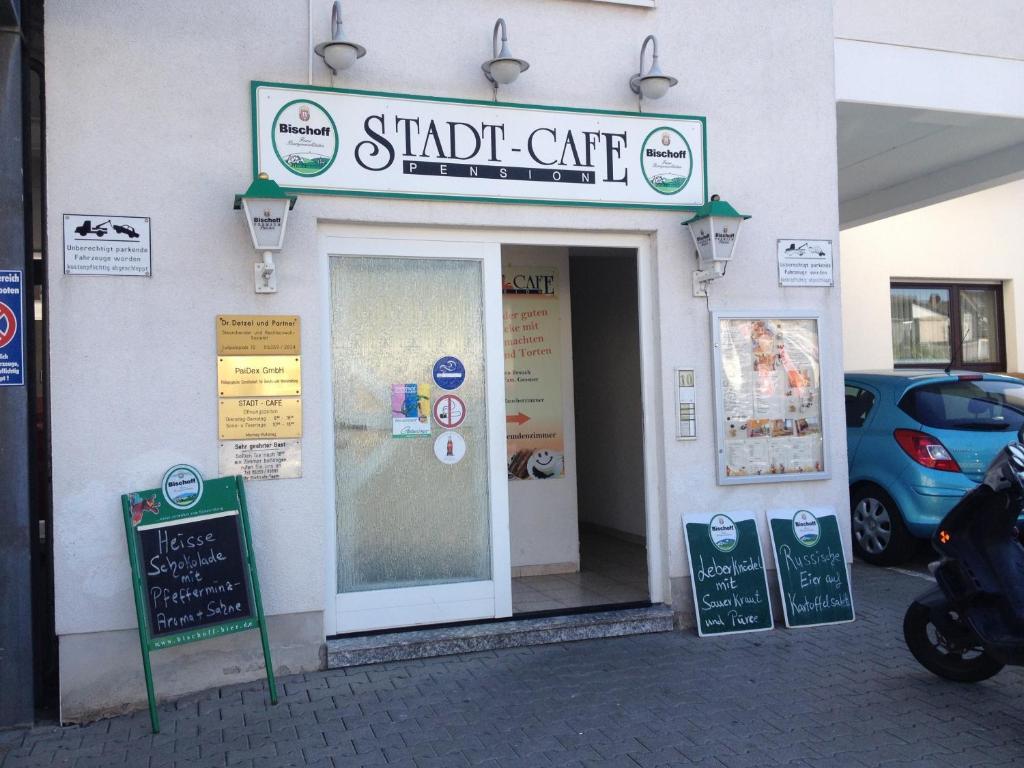 Stadtcafe Pension Grünstadt Eksteriør billede